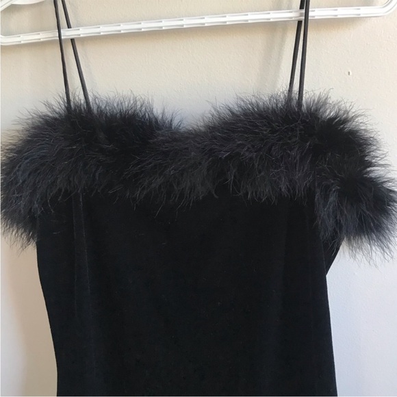 BETSEY & ADAM BLACK FULL LENGTH DRESS GOWN VELVET FAUX FUR SIDE SLIT SLEEVELESS - Picture 3 of 9